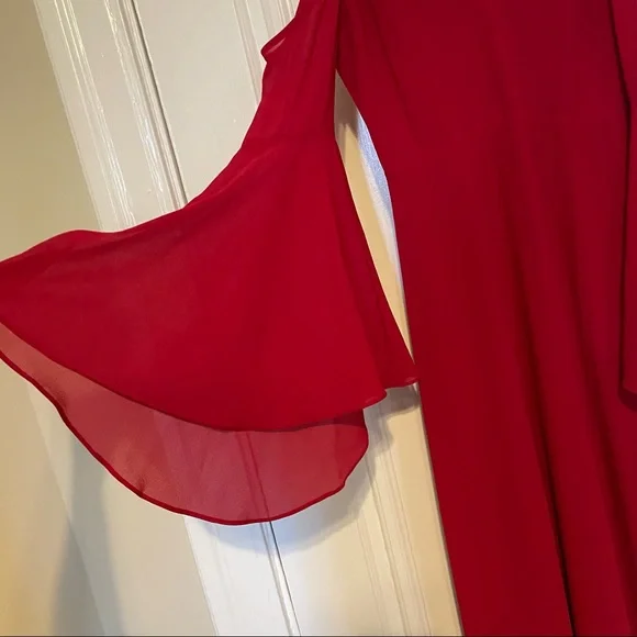 LULUS| RED maxi dress. Size Small. Worn twice, in perfect condition. - Picture 5 of 6